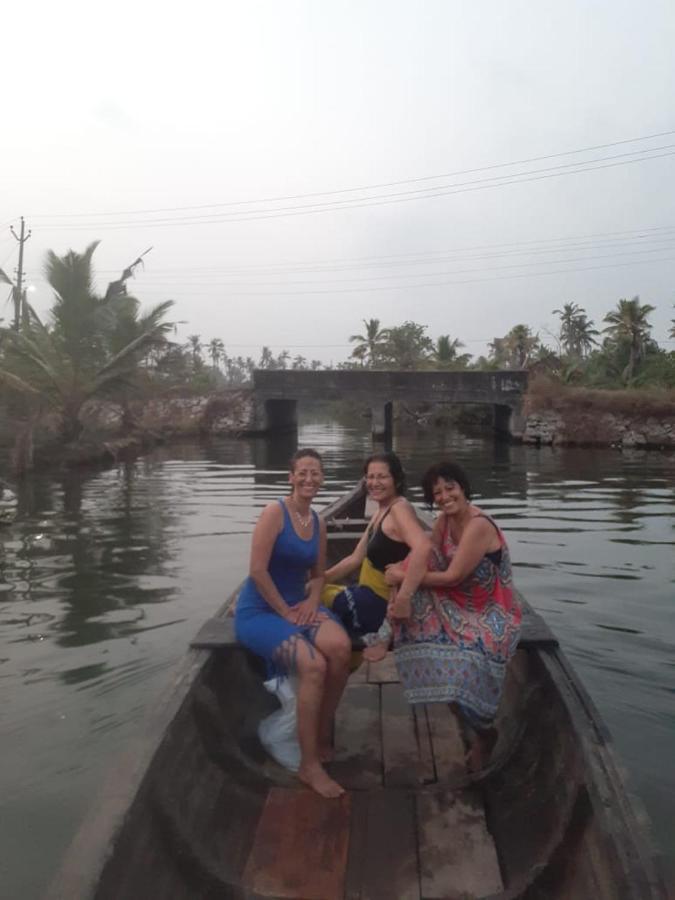 Aqua Green Home Stay Munroe Island Exterior foto